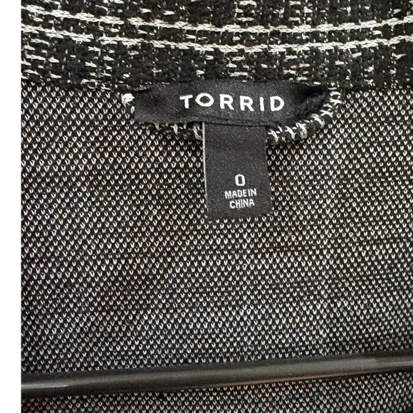 Torrid Black and White Boucle Textured Jacket Size Large - Picture 4 of 11